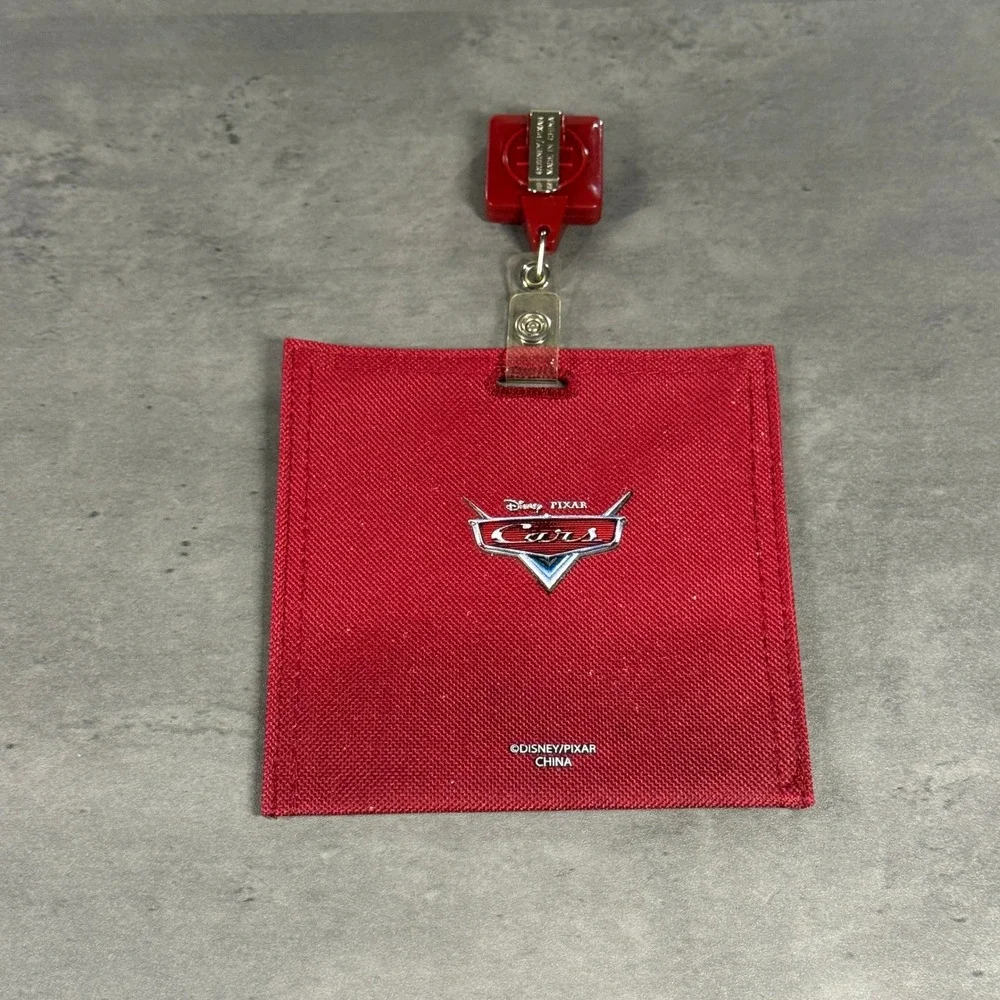Vintage Disney Pixar Cars Lightning McQueen Retractable ID Badge Holder Red‎
